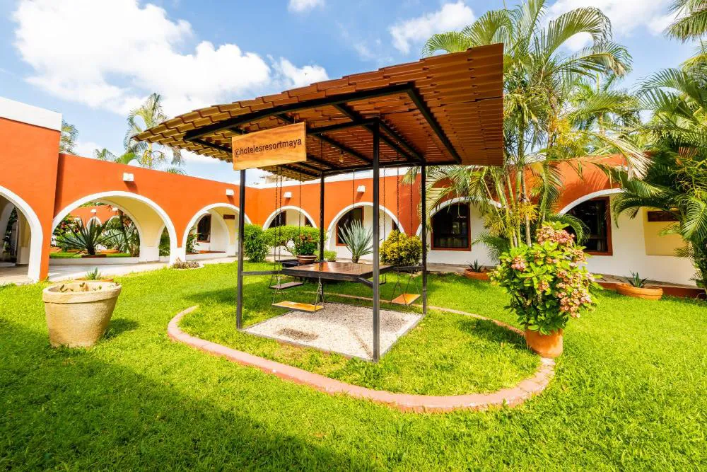 Hotel Hacienda Inn Aeropuerto hotel hero