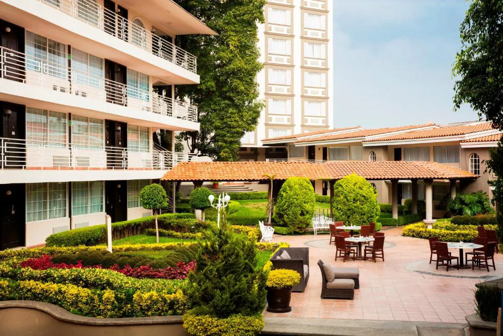 Krystal Satélite María Bárbara hotel hero