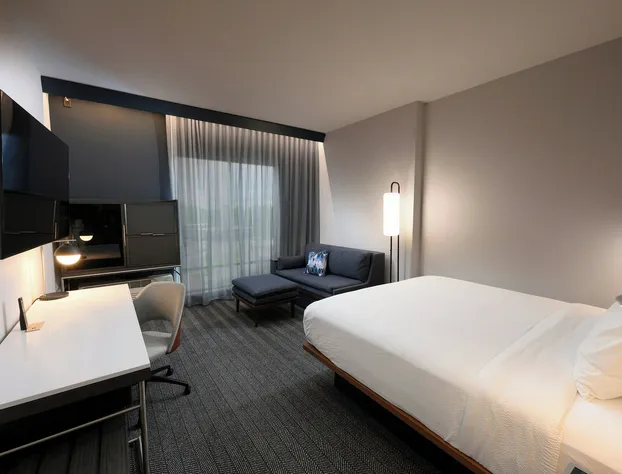 Courtyard by Marriott Charlotte Waverly hotel detail image 3