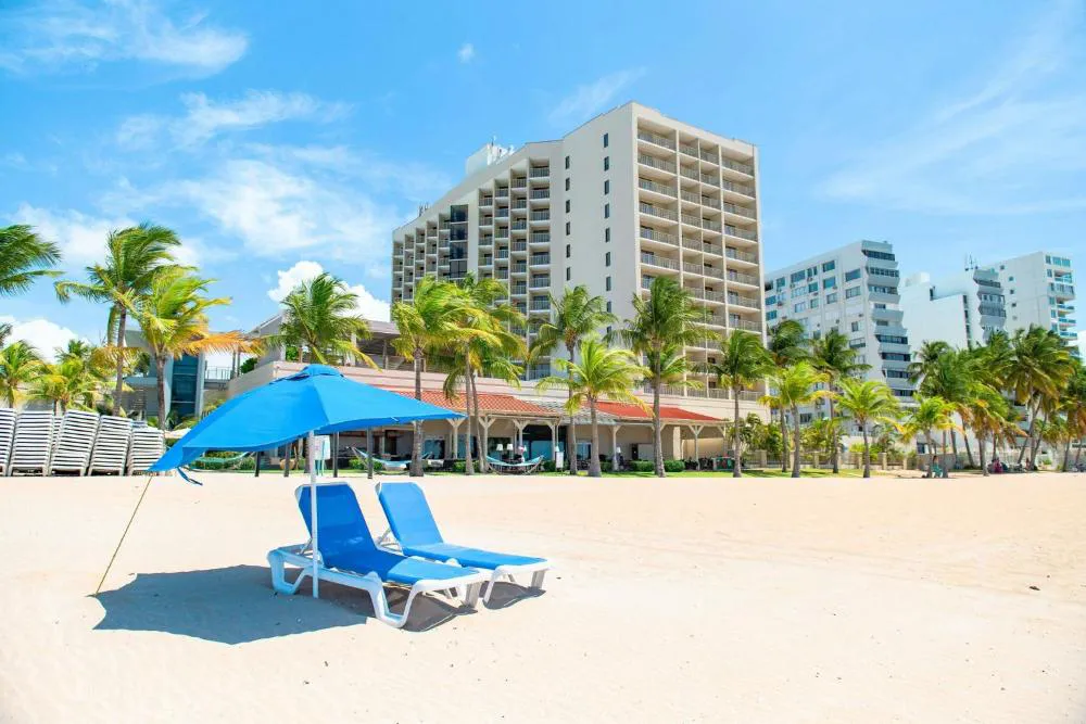 Courtyard by Marriott Isla Verde Beach Resort hotel hero