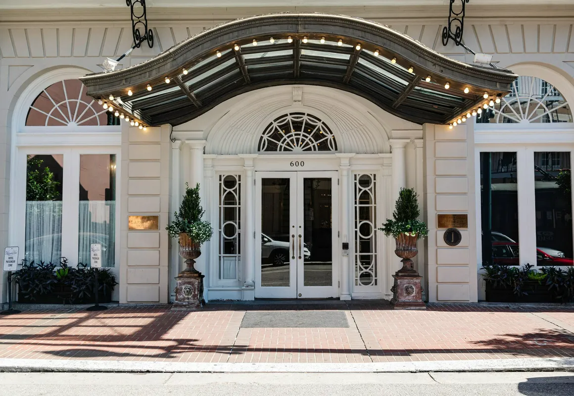 The Lafayette New Orleans By Kasa Living hotel hero