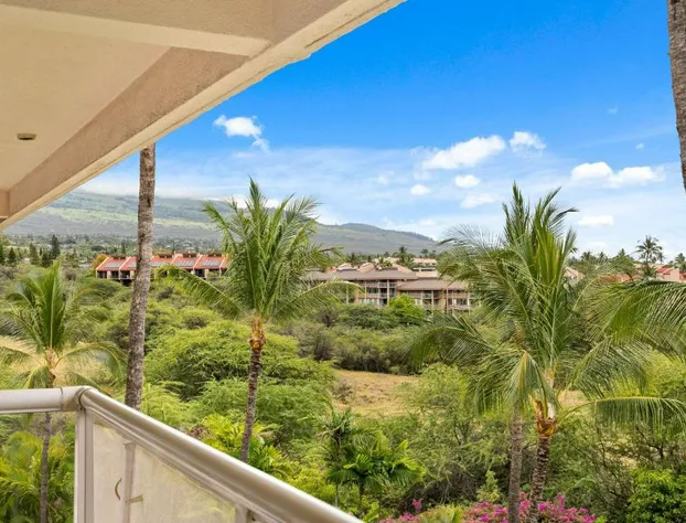 Aston at the Maui Banyan hotel detail image 1