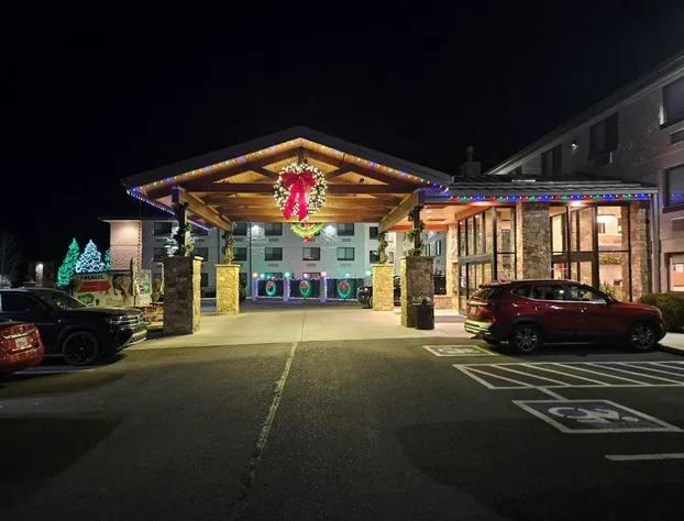 Red Feather Lodge hotel detail image 3