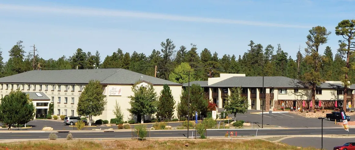 Red Feather Lodge hotel hero