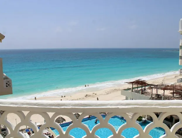 Bsea Cancun Plaza Hotel hotel detail image 2