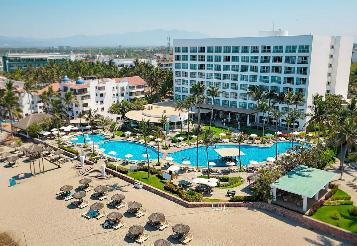 Ocean Breeze Nuevo Vallarta hotel hero