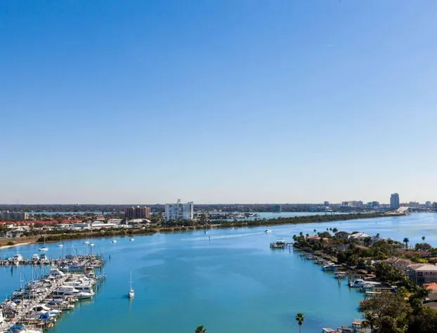 Wyndham Grand Clearwater Beach hotel detail image 3
