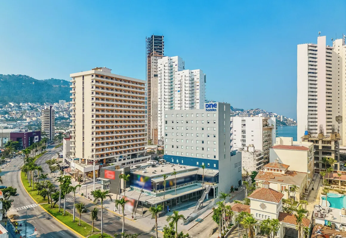 One Acapulco Costera hotel hero