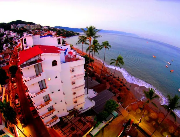 Emperador Vallarta Beachfront Hotel and Suites hotel detail image 1