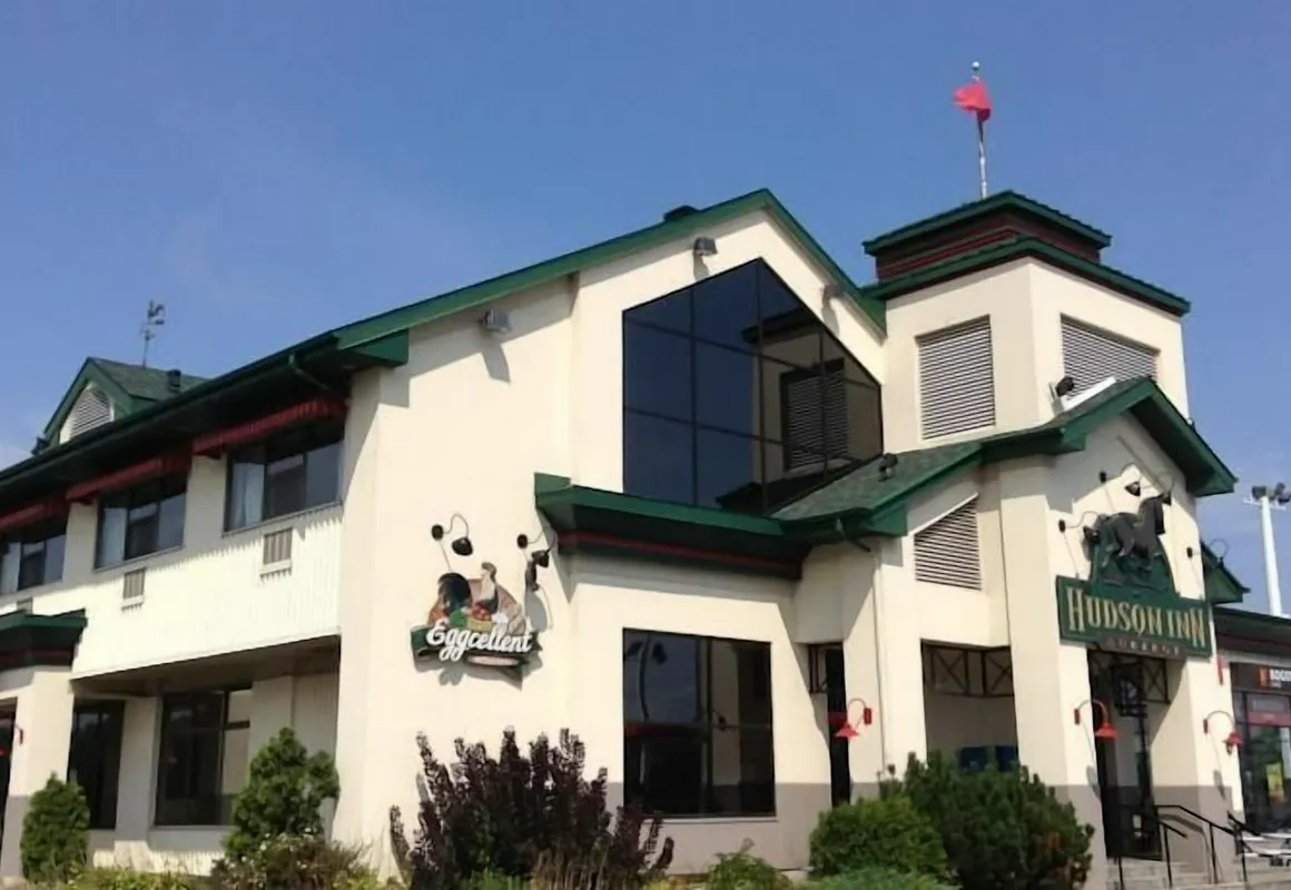Hudson Inn Auberge hotel hero