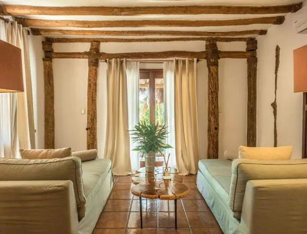 Ser Casasandra Boutique Hotel hotel detail image 1