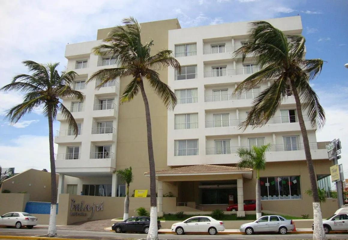 Balajú Hotel & Suites hotel hero