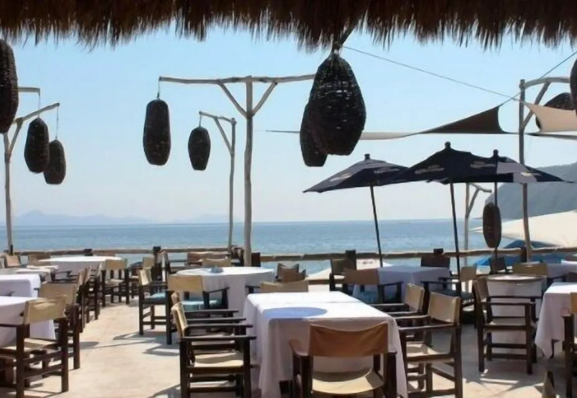 Condo Rodrigo hotel hero