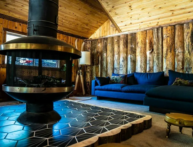 OAK Knoll Lodge #2400 hotel detail image 4