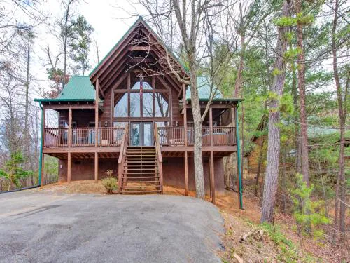 Sunset Lodge 3 Bedrooms Hot Tub Fireplace hotel detail image 4