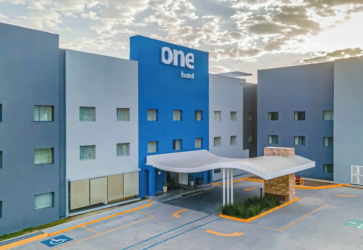 One Saltillo Aeropuerto hotel hero