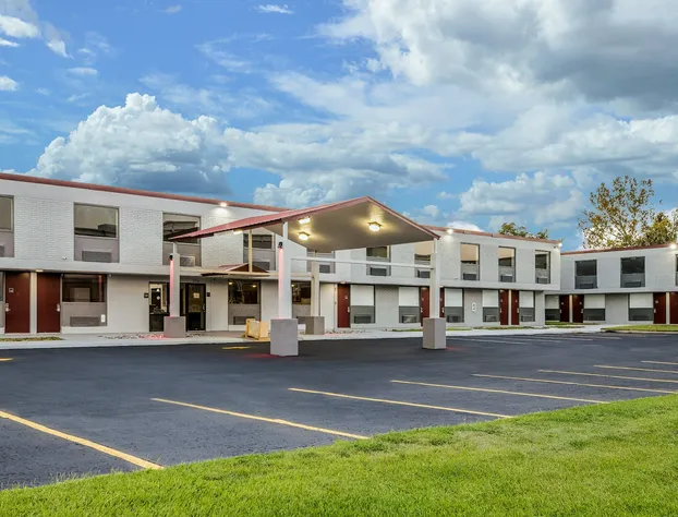 Red Roof Inn Alexandria, LA hotel detail image 1