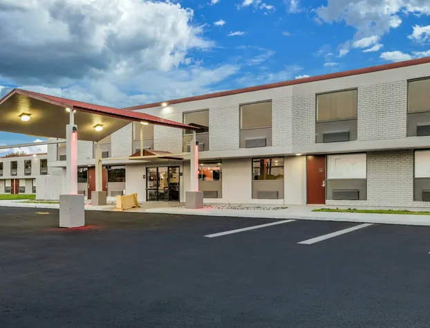 Red Roof Inn Alexandria, LA hotel detail image 2