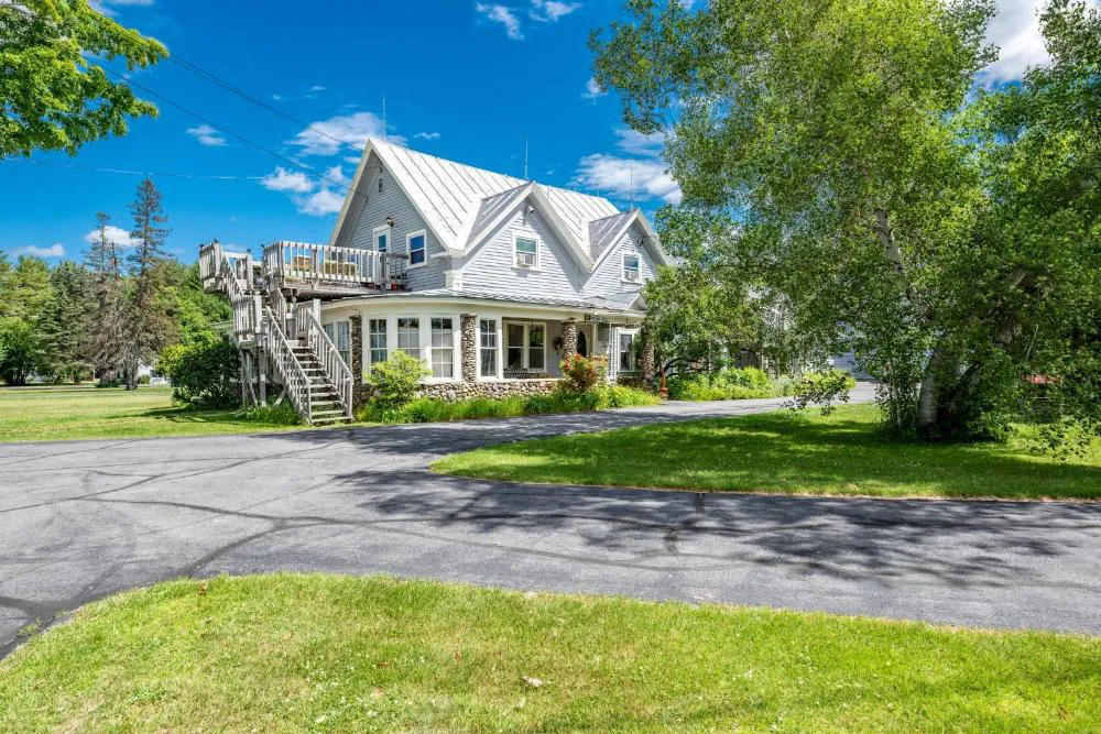 Bingham Motor Inn hotel hero