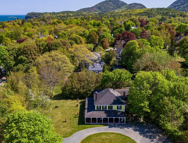 Yellow House Inn hotel detail image 1