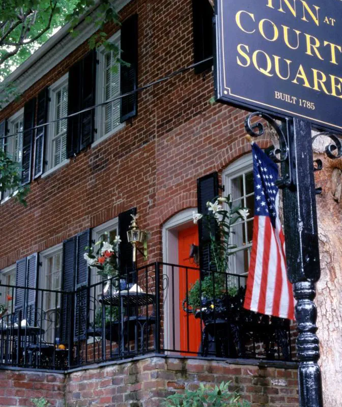 Inn at Court Square hotel hero