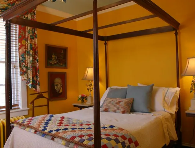 Inn at Court Square hotel detail image 1