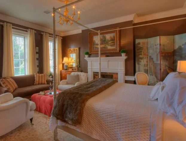 Inn at Court Square hotel detail image 4