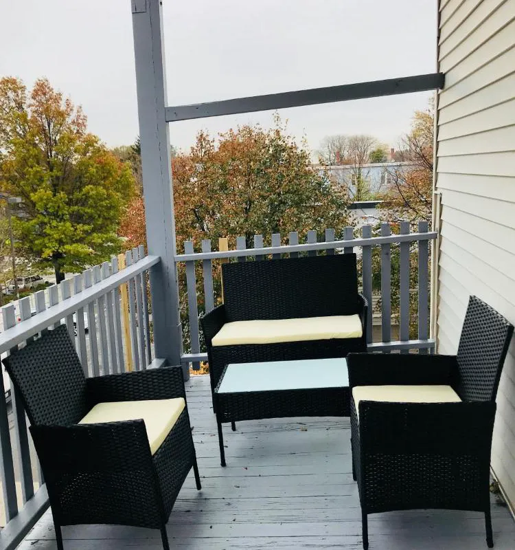 Boston Lodge and Suites hotel hero