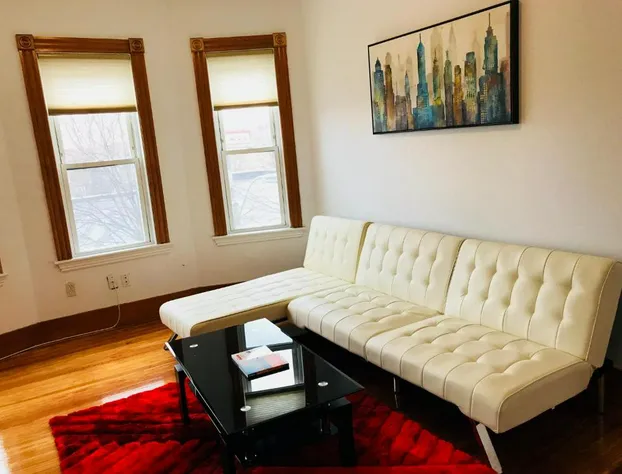 Boston Lodge and Suites hotel detail image 1