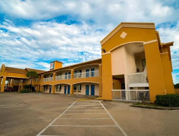 Island Inn by OYO Galveston Beach, TX hotel detail image 2