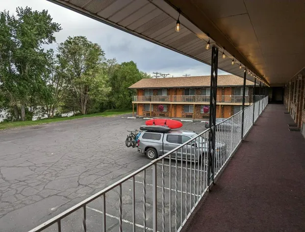 Henry's Fork Inn hotel detail image 1