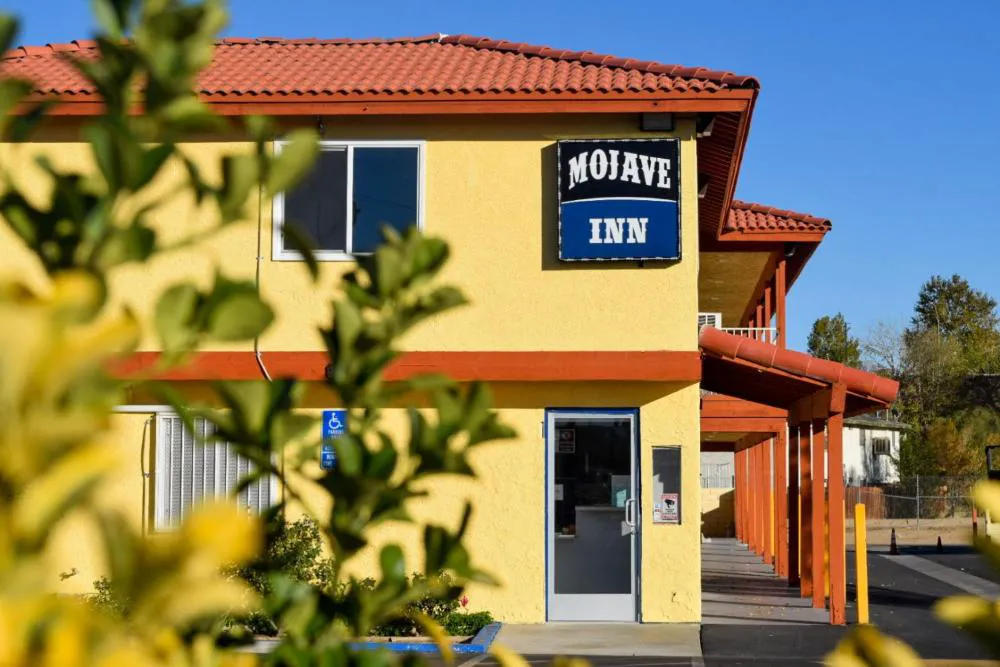 Mojave Inn hotel hero