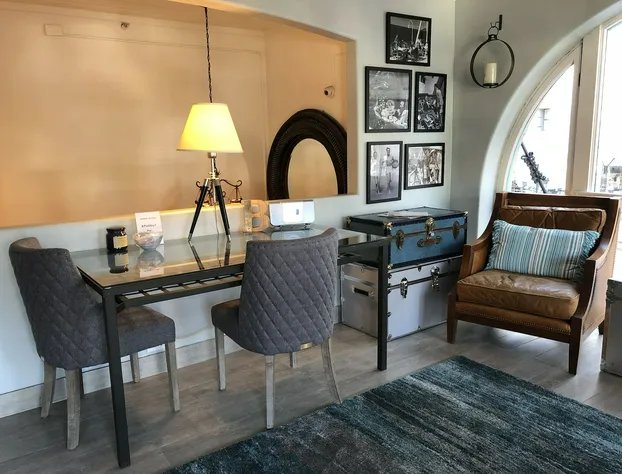 The Historic Broadlind Hotel at Long Beach Convention Center hotel detail image 2