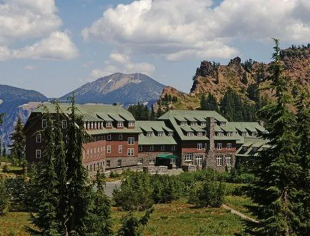 Crater Lake Lodge hotel detail image 2