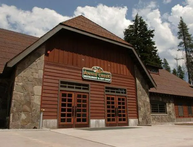 Crater Lake Lodge hotel detail image 4