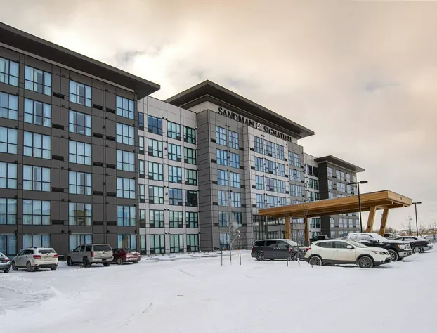 Sandman Signature Sherwood Park Hotel hotel detail image 1