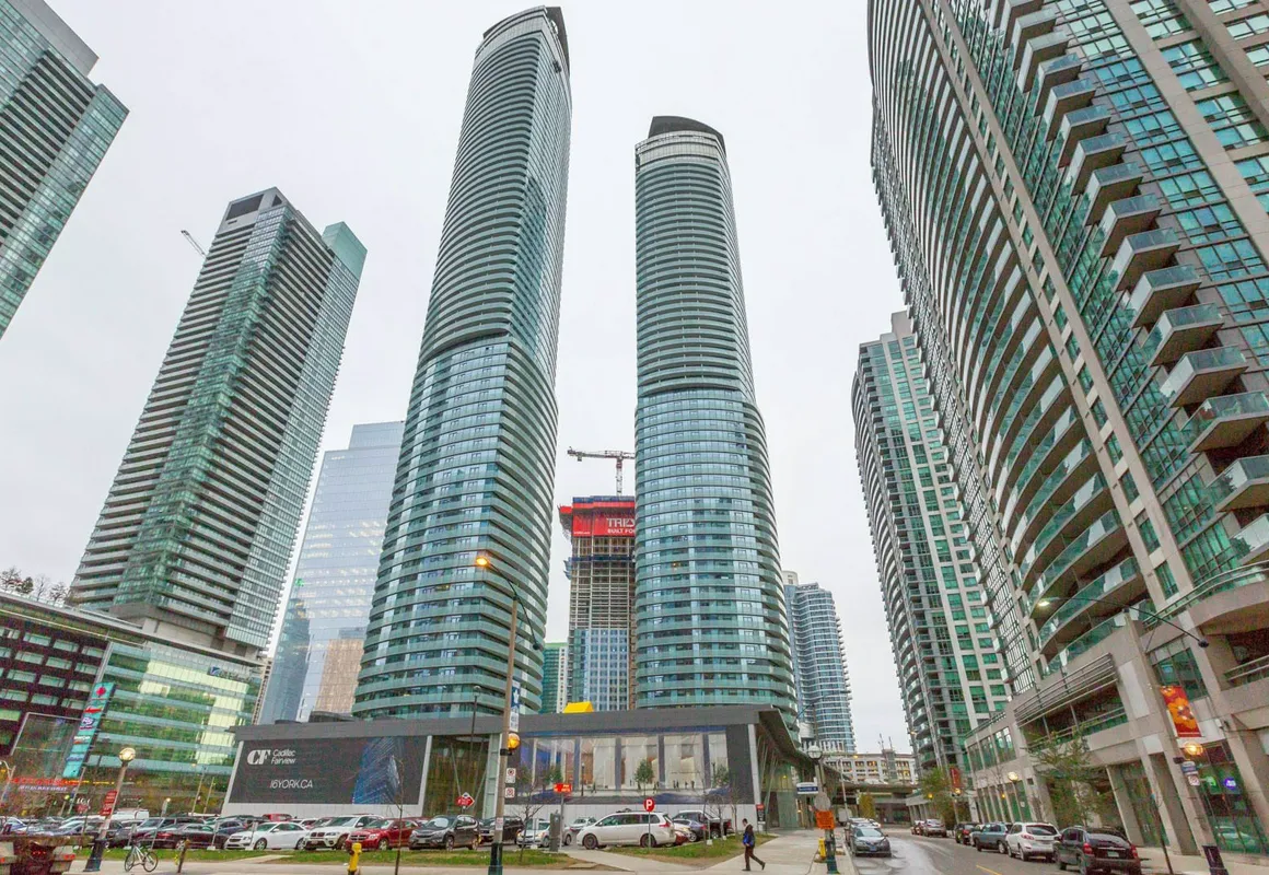 Noel Suites - York and Bremner hotel hero