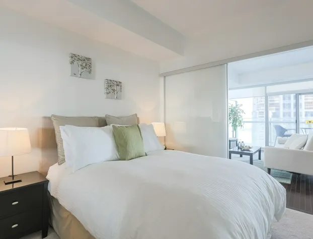 Noel Suites - York and Bremner hotel detail image 4