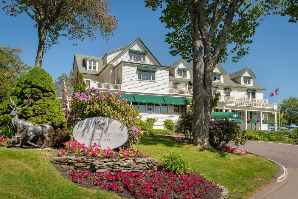 Spruce Point Inn hotel hero