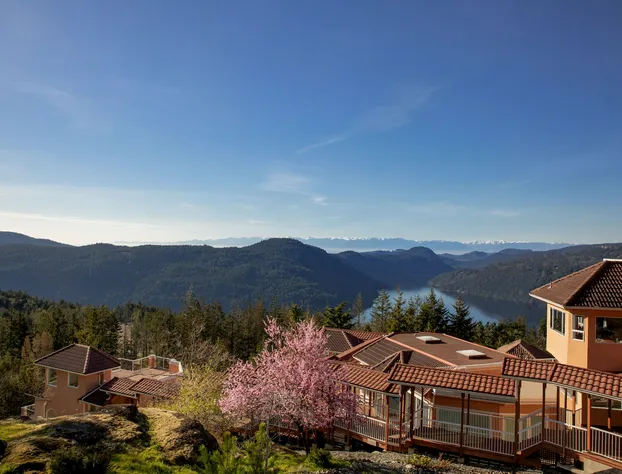 Villa Eyrie Resort hotel detail image 1