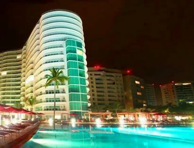 Bay View Grand Marina 2BR hotel detail image 1