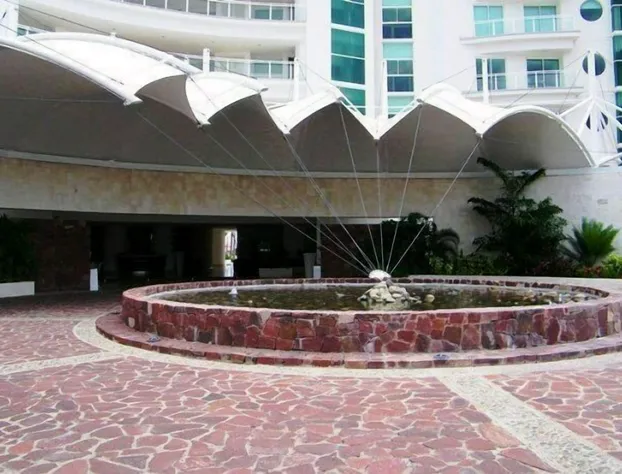 Bay View Grand Marina 2BR hotel detail image 4