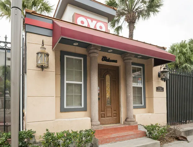 OYO Hotel & Apartments Houston Galleria hotel detail image 3