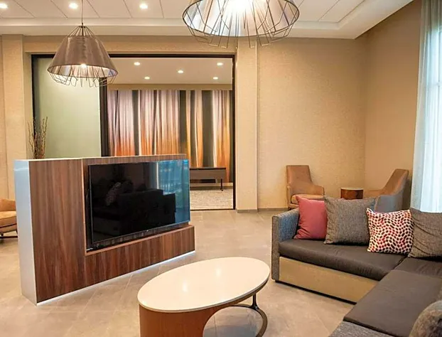 Courtyard by Marriott Mesa At Wrigleyville West hotel detail image 4