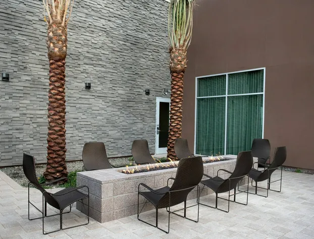 Courtyard by Marriott Mesa At Wrigleyville West hotel detail image 4