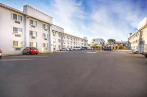 Quality Inn & Suites Saltillo Eurotel hotel detail image 1