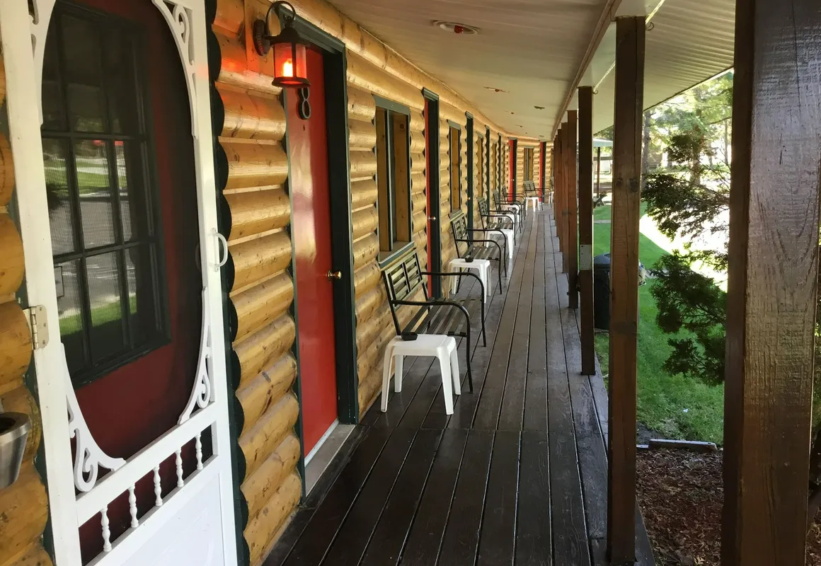 Pines Motel hotel hero