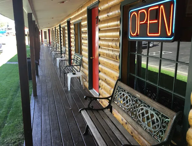 Pines Motel hotel detail image 1