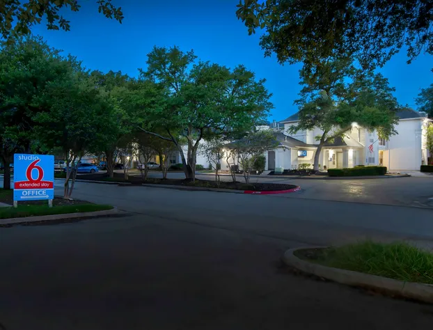 Studio 6 San Antonio, TX - Medical Center hotel detail image 1