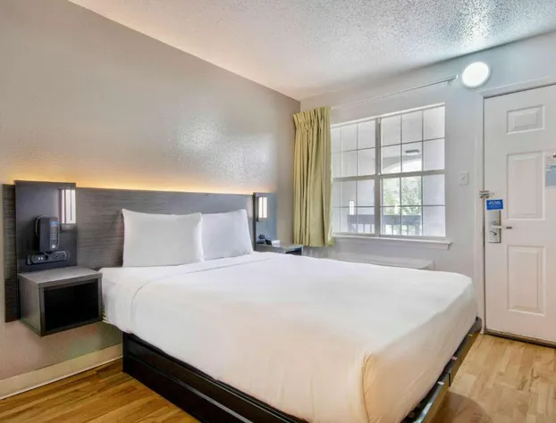Studio 6 Extended Stay - San Antonio, TX - Medical Center hotel detail image 3